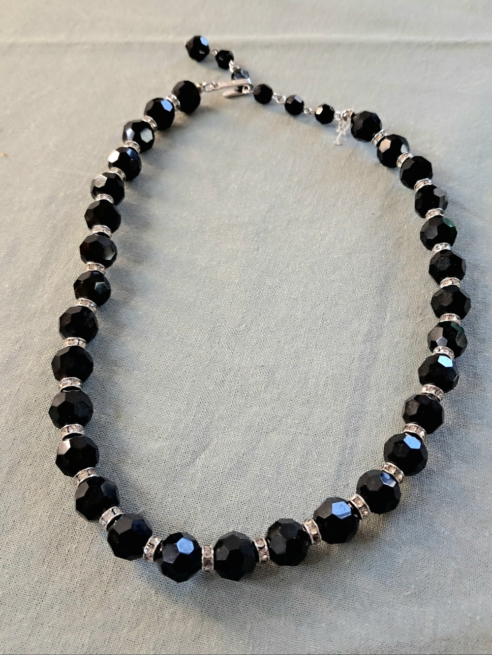 Vintage Crown Trifari Black Faceted Glass & Crystal Rhinestone Rondelle Necklace
